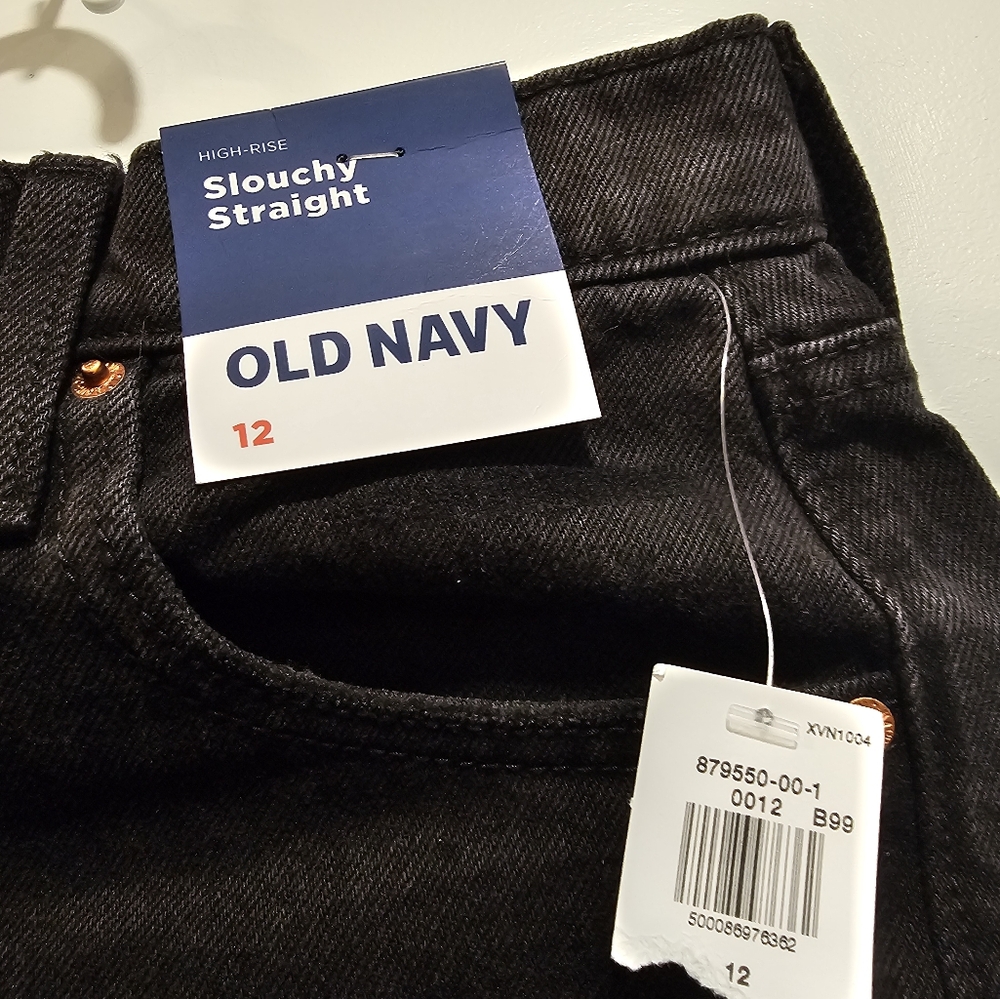 Old Navy Ripped Jeans - Picture 3 of 5